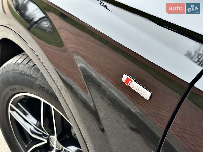 Внедорожник / Кроссовер Audi Q7 2016 в Киеве