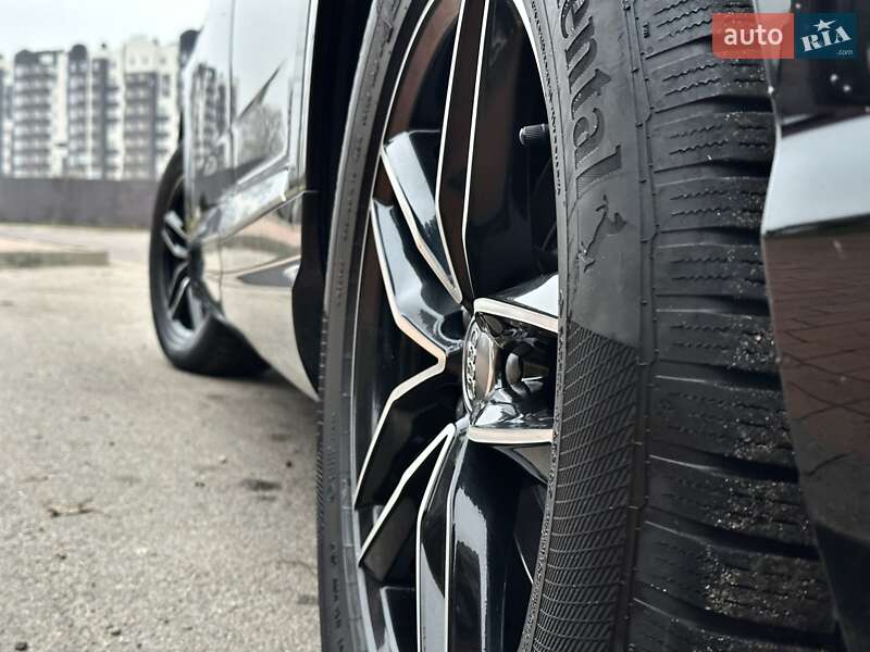 Внедорожник / Кроссовер Audi Q7 2016 в Киеве