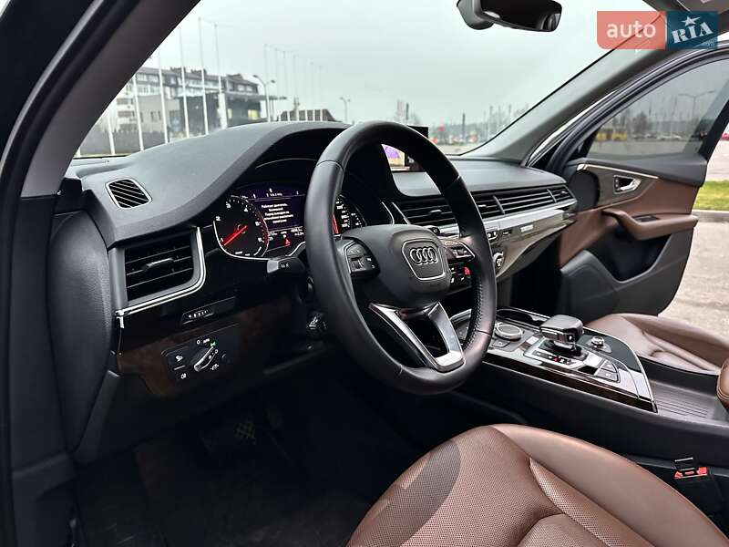 Внедорожник / Кроссовер Audi Q7 2016 в Киеве