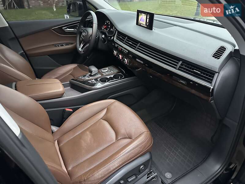 Внедорожник / Кроссовер Audi Q7 2016 в Киеве