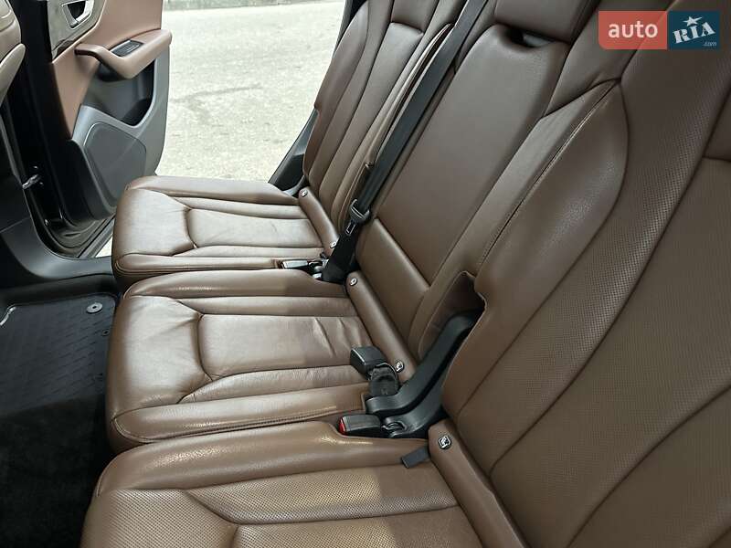 Внедорожник / Кроссовер Audi Q7 2016 в Киеве