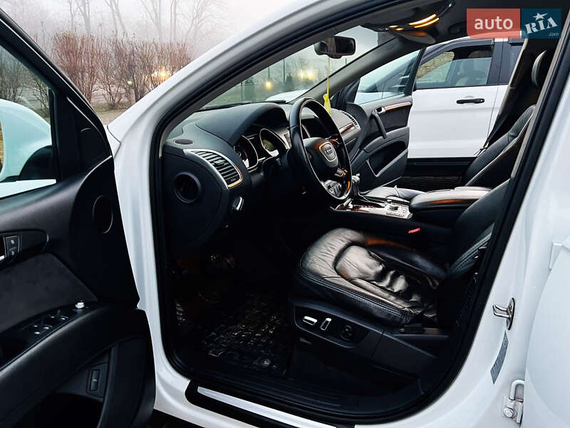Внедорожник / Кроссовер Audi Q7 2013 в Тернополе