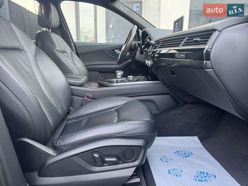 Внедорожник / Кроссовер Audi Q7 2018 в Киеве