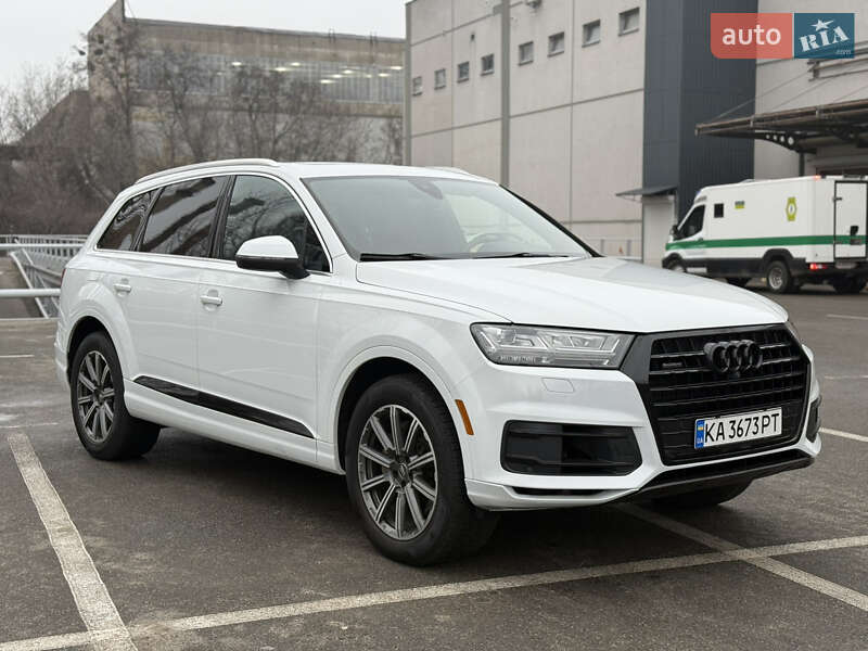 Внедорожник / Кроссовер Audi Q7 2016 в Киеве
