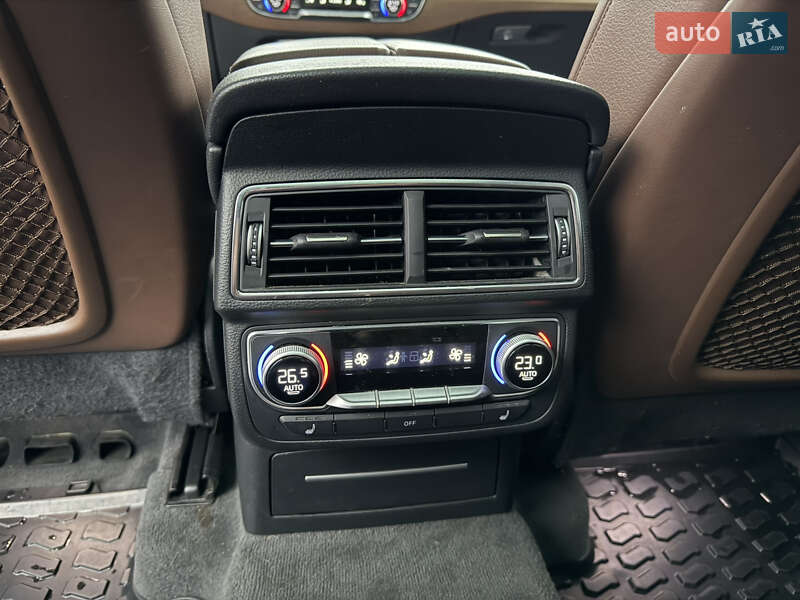 Внедорожник / Кроссовер Audi Q7 2016 в Киеве