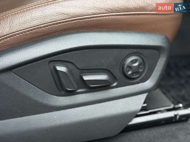 Внедорожник / Кроссовер Audi Q7 2016 в Киеве