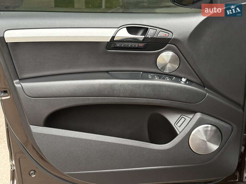 Внедорожник / Кроссовер Audi Q7 2010 в Ровно