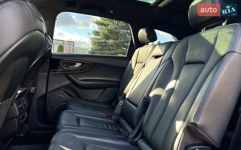 Внедорожник / Кроссовер Audi Q7 2017 в Львове