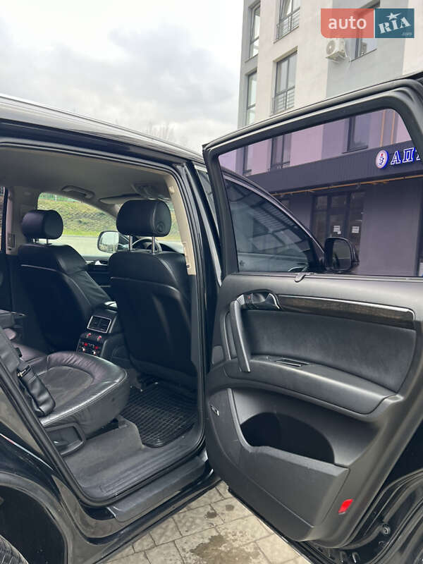 Внедорожник / Кроссовер Audi Q7 2006 в Новояворовске