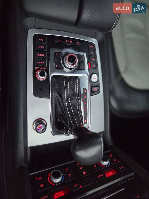 Внедорожник / Кроссовер Audi Q7 2014 в Виннице