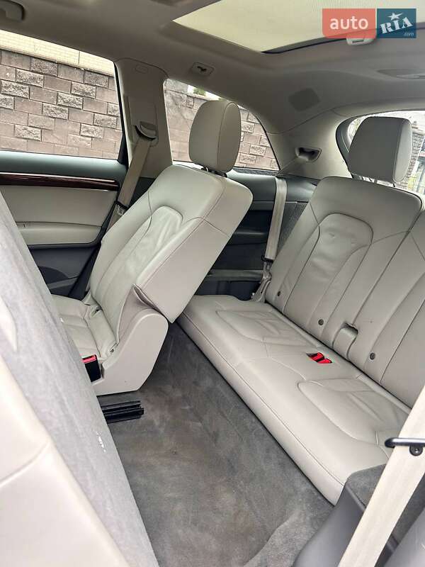 Внедорожник / Кроссовер Audi Q7 2012 в Ровно