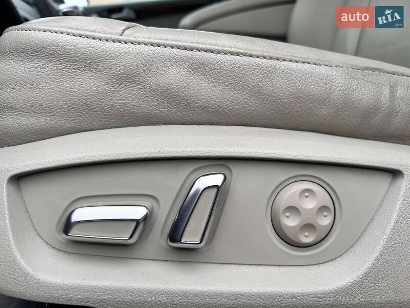 Внедорожник / Кроссовер Audi Q7 2012 в Ровно