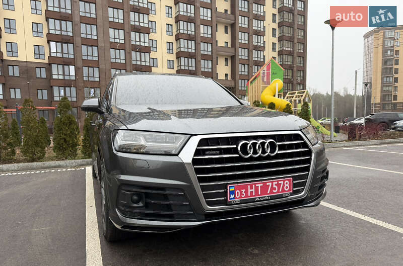 Внедорожник / Кроссовер Audi Q7 2015 в Чернигове