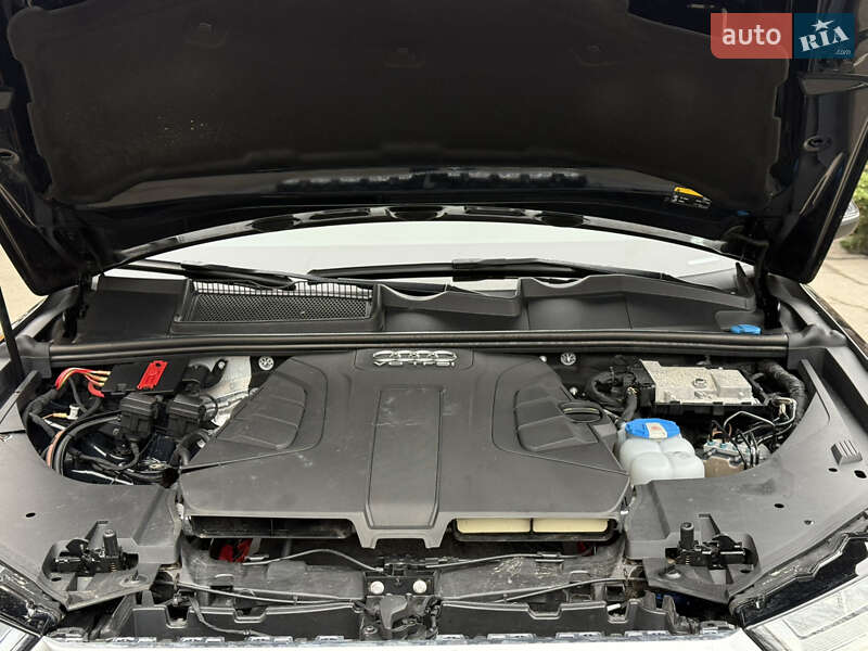 Внедорожник / Кроссовер Audi Q7 2017 в Днепре