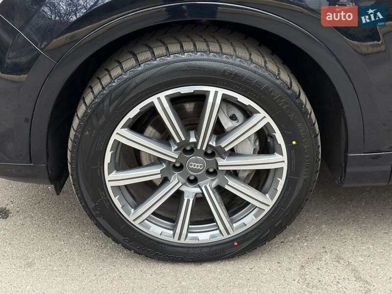 Внедорожник / Кроссовер Audi Q7 2017 в Днепре