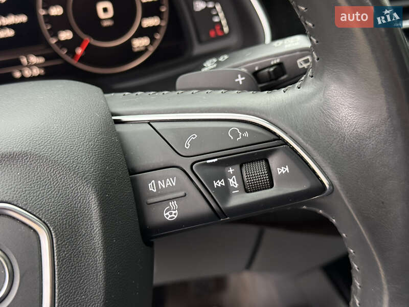 Внедорожник / Кроссовер Audi Q7 2017 в Днепре
