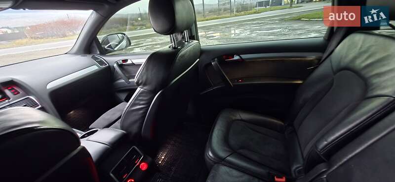 Внедорожник / Кроссовер Audi Q7 2013 в Тячеве