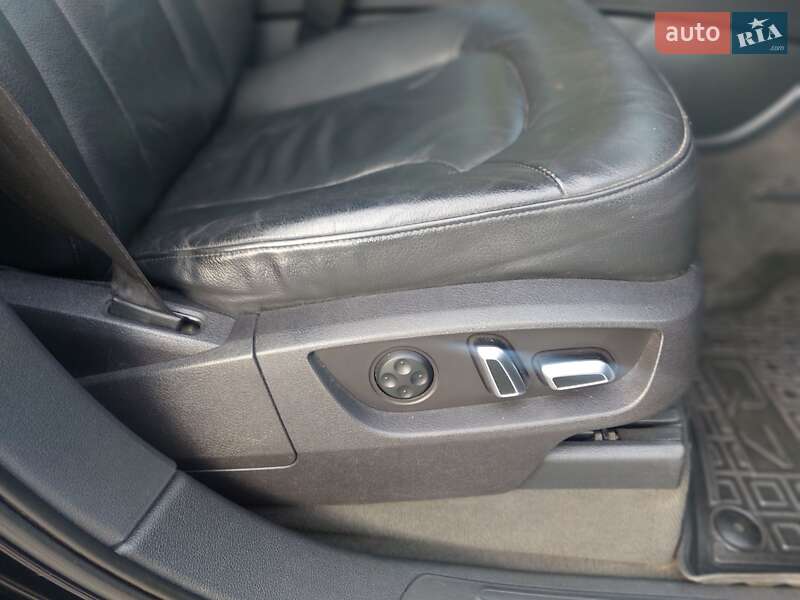 Внедорожник / Кроссовер Audi Q7 2012 в Смотриче