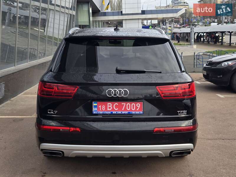 Внедорожник / Кроссовер Audi Q7 2018 в Киеве