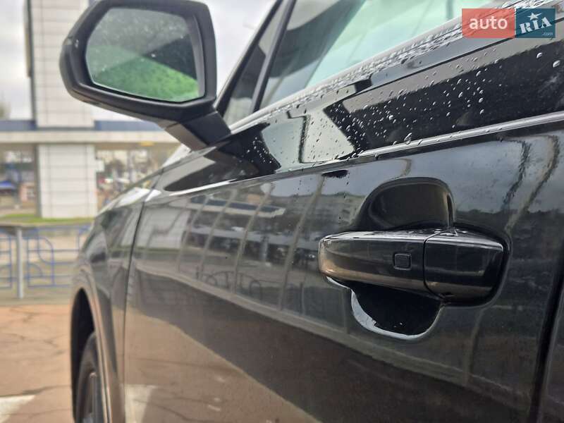 Внедорожник / Кроссовер Audi Q7 2018 в Киеве