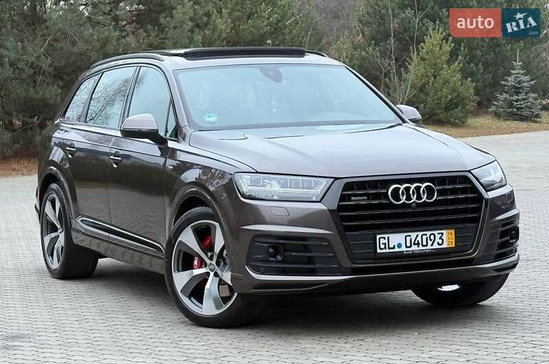 Внедорожник / Кроссовер Audi Q7 2017 в Ровно