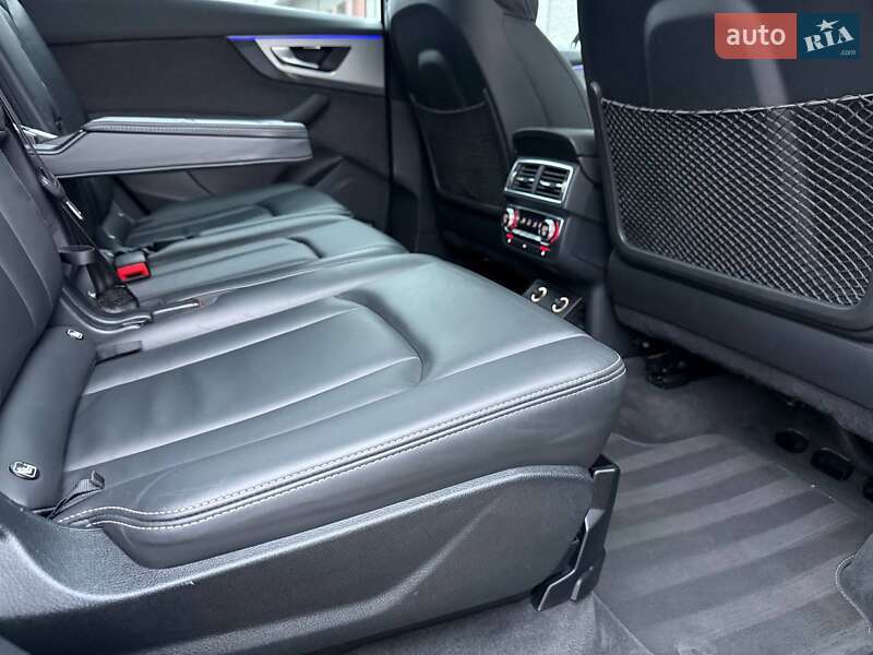 Внедорожник / Кроссовер Audi Q7 2017 в Ровно