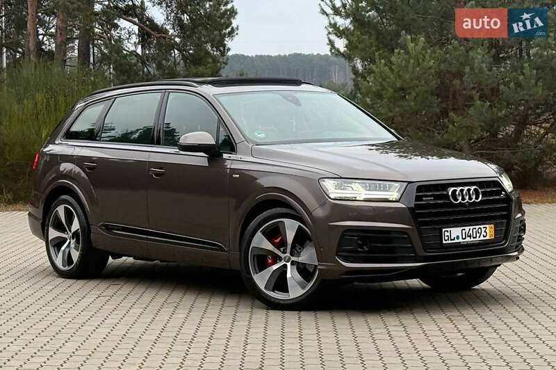 Внедорожник / Кроссовер Audi Q7 2017 в Ровно