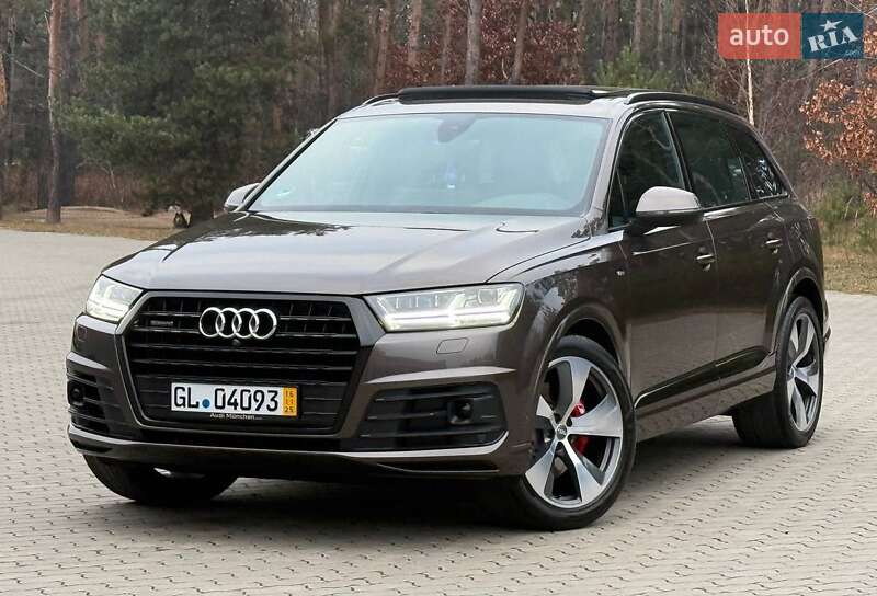 Внедорожник / Кроссовер Audi Q7 2017 в Ровно