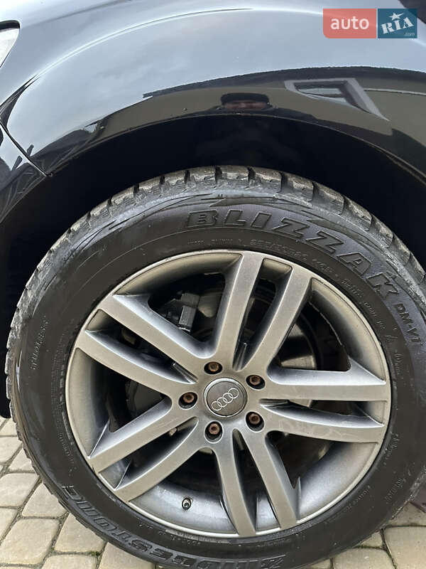 Внедорожник / Кроссовер Audi Q7 2009 в Млинове