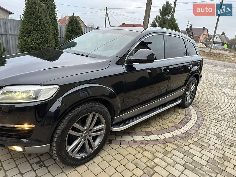 Внедорожник / Кроссовер Audi Q7 2009 в Млинове