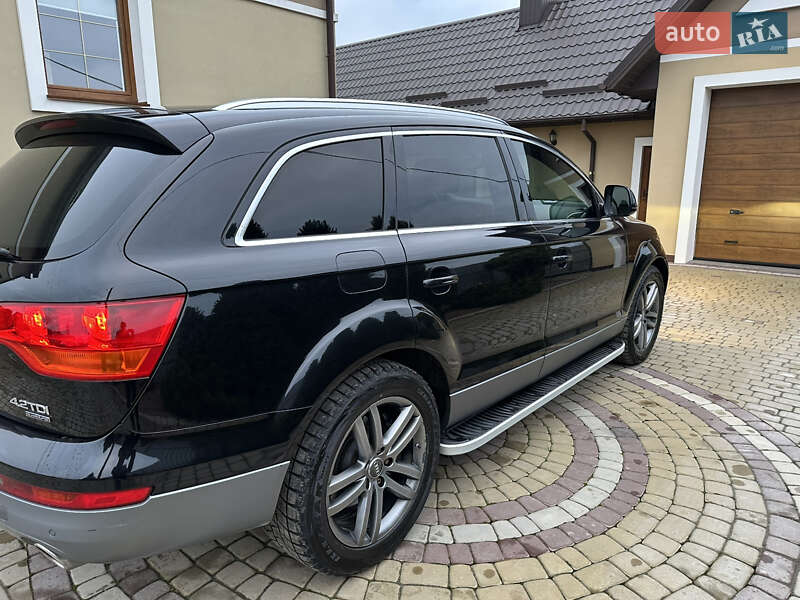 Внедорожник / Кроссовер Audi Q7 2009 в Млинове