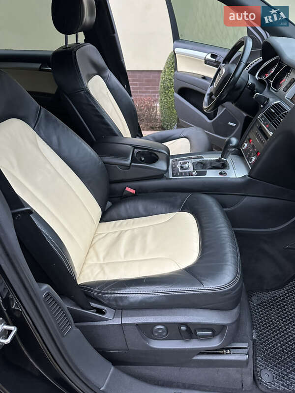 Внедорожник / Кроссовер Audi Q7 2009 в Млинове