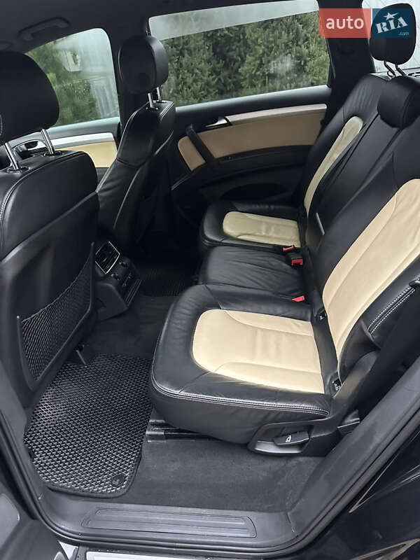 Внедорожник / Кроссовер Audi Q7 2009 в Млинове