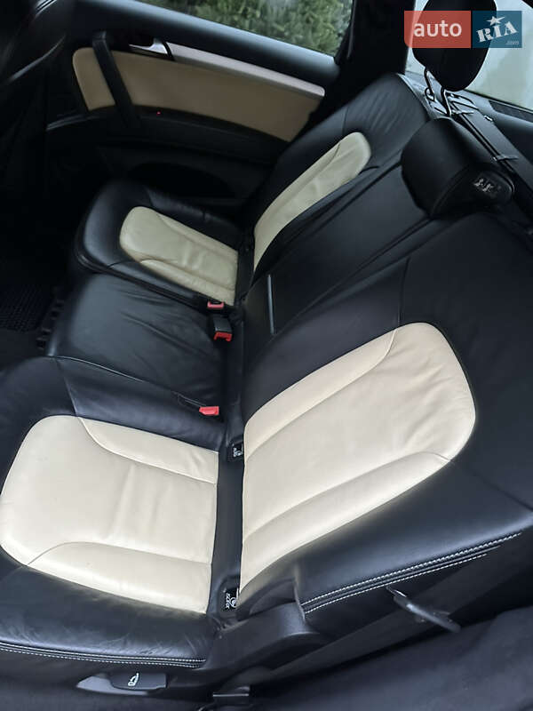 Внедорожник / Кроссовер Audi Q7 2009 в Млинове