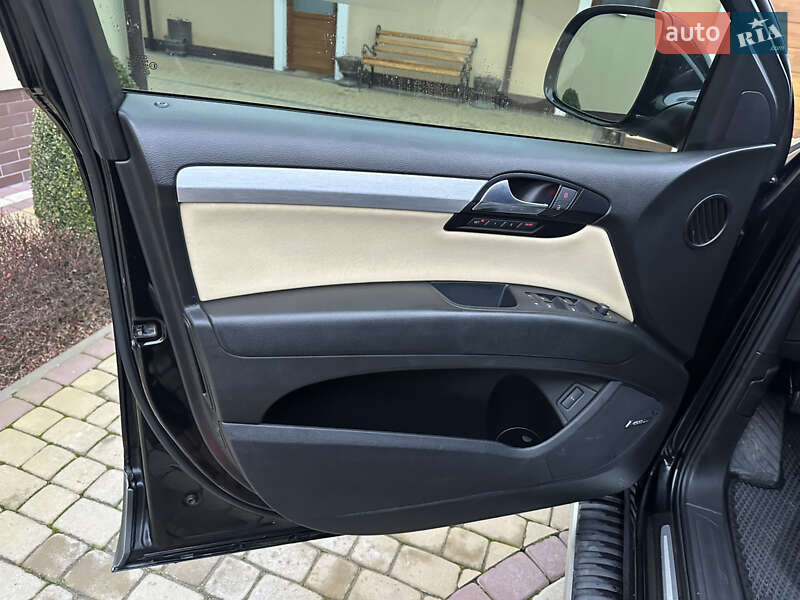 Внедорожник / Кроссовер Audi Q7 2009 в Млинове