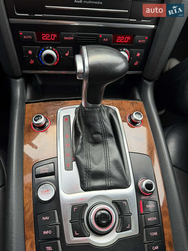 Внедорожник / Кроссовер Audi Q7 2015 в Львове