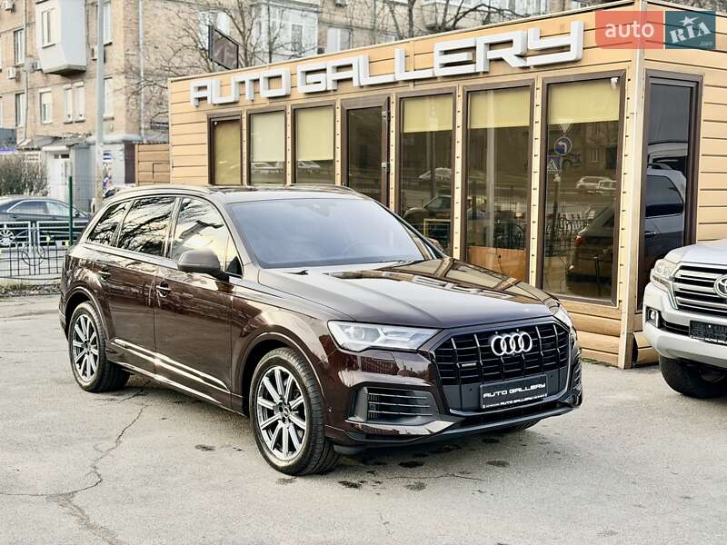 Внедорожник / Кроссовер Audi Q7 2022 в Киеве
