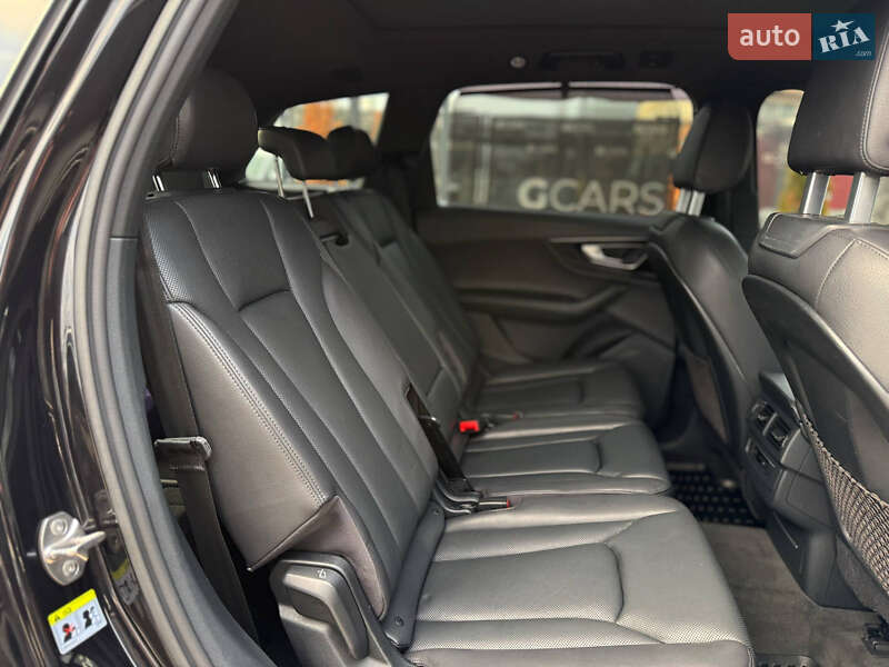 Внедорожник / Кроссовер Audi Q7 2017 в Киеве