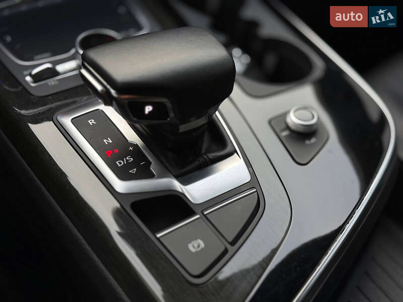 Внедорожник / Кроссовер Audi Q7 2017 в Киеве