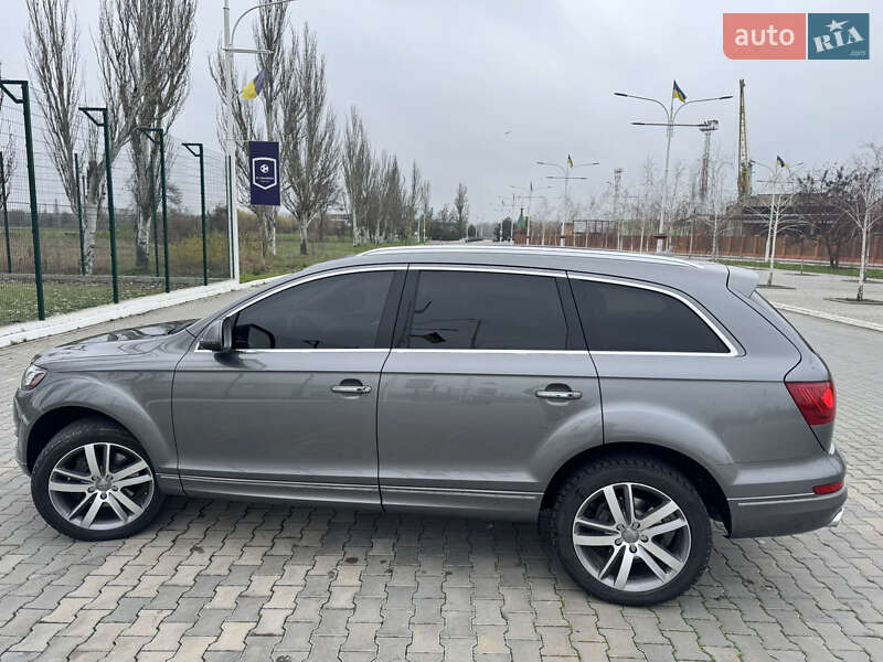 Внедорожник / Кроссовер Audi Q7 2015 в Измаиле