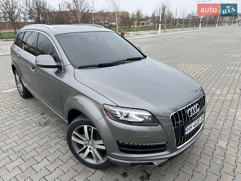 Внедорожник / Кроссовер Audi Q7 2015 в Измаиле