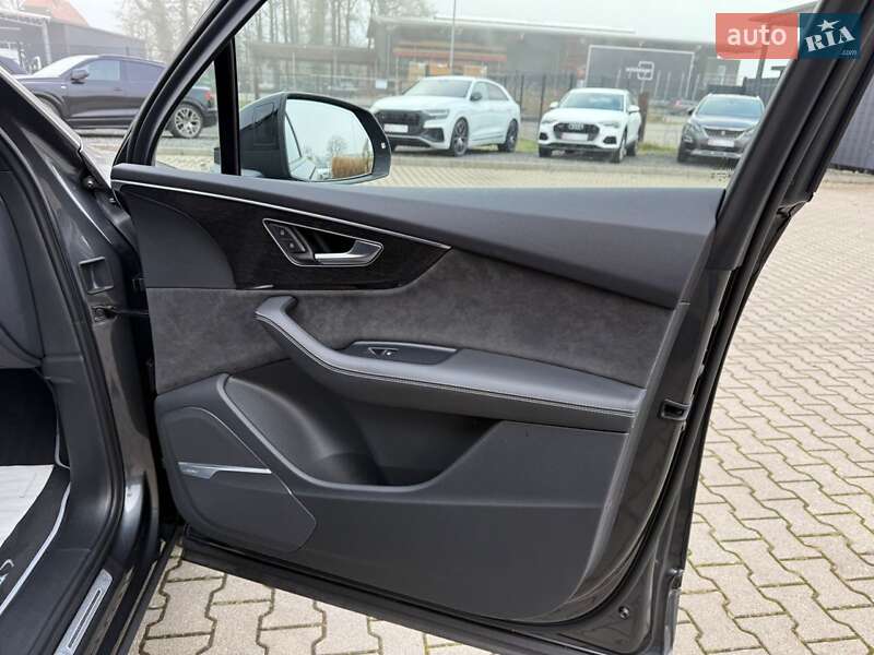 Внедорожник / Кроссовер Audi Q7 2020 в Тернополе