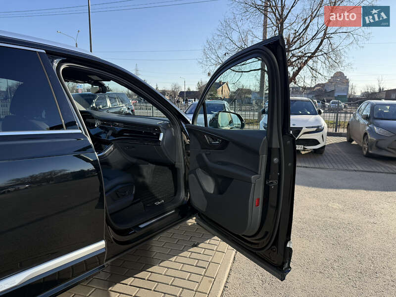 Внедорожник / Кроссовер Audi Q7 2022 в Харькове