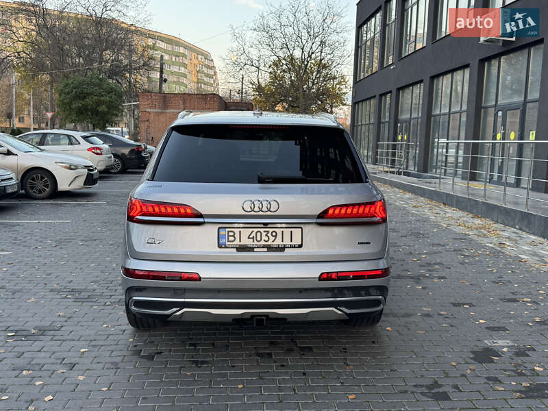 Внедорожник / Кроссовер Audi Q7 2021 в Полтаве
