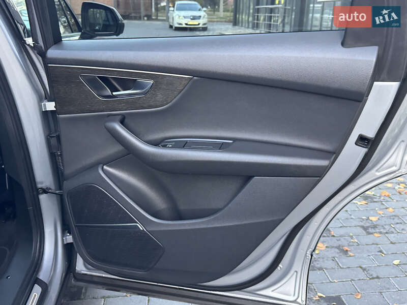 Внедорожник / Кроссовер Audi Q7 2021 в Полтаве