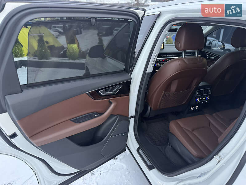 Внедорожник / Кроссовер Audi Q7 2019 в Киеве