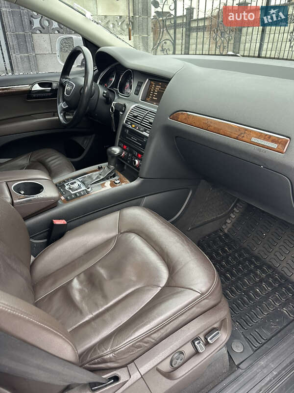 Позашляховик / Кросовер Audi Q7 2011 в Рівному