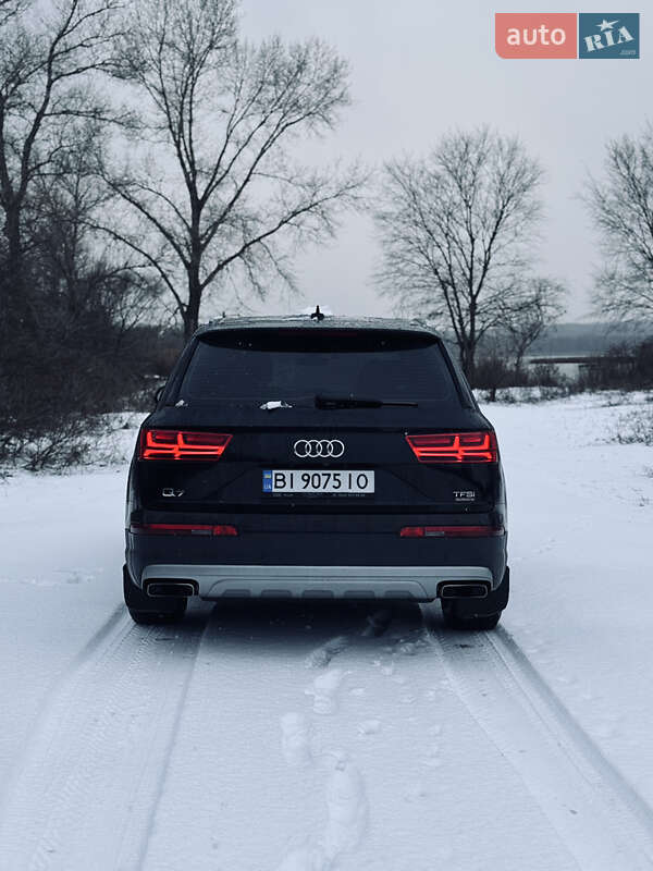 Внедорожник / Кроссовер Audi Q7 2018 в Горишних Плавнях