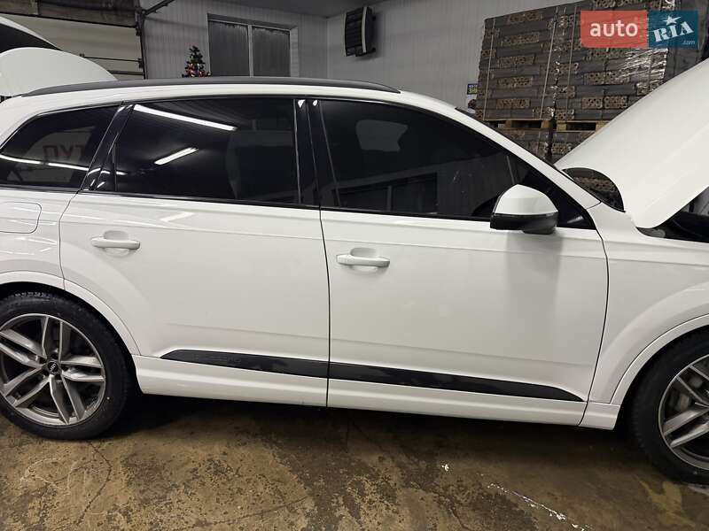 Внедорожник / Кроссовер Audi Q7 2017 в Черновцах фото 2 Внедорожник / Кроссовер Audi Q7 2017 в Черновцах
