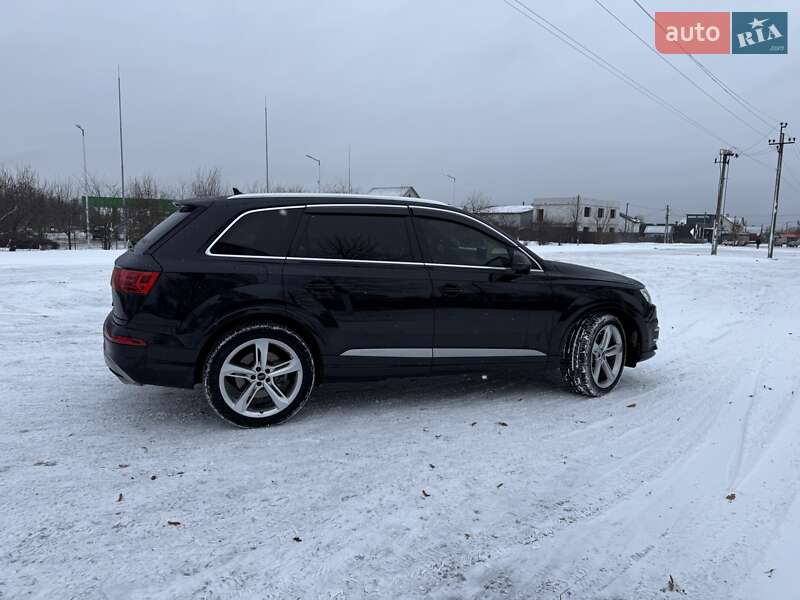 Внедорожник / Кроссовер Audi Q7 2018 в Киеве